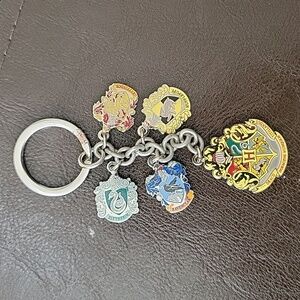 Universal Studios Hogwarts Keychain